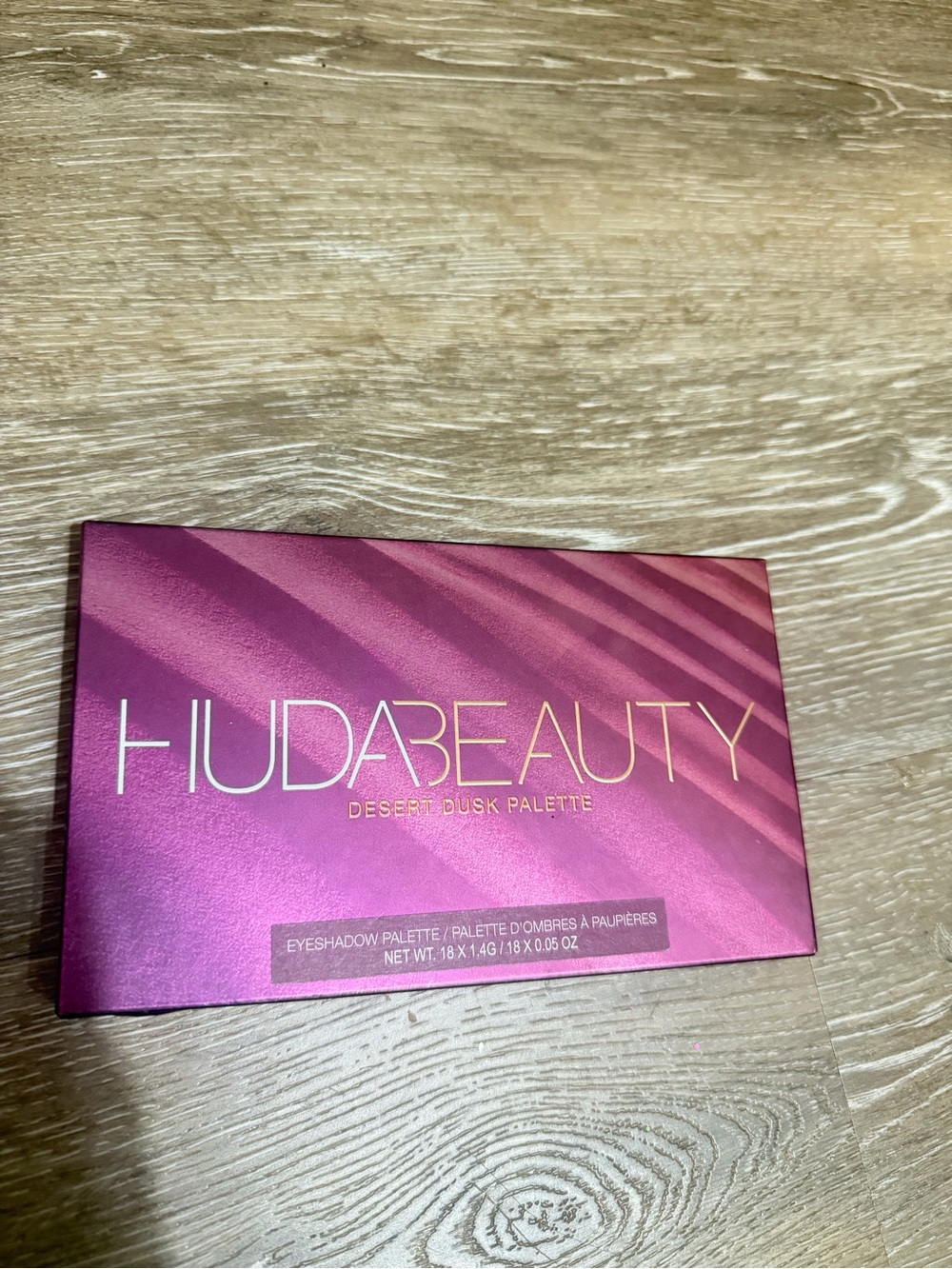 HUDA BEAUTY Desert Dusk Palette - Magenta Pink